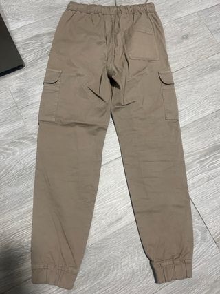 Pantalón cargo Bershka hombre
