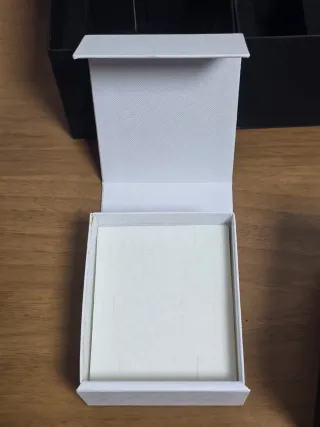 Cajas Guess, Lotus y Viceroy.5 unidades. 12,80 EUR