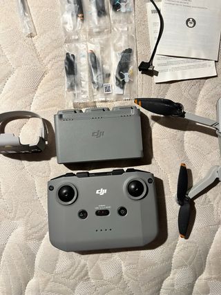 DJI Mini 2 SE + Mando + Accesorios + Bolsa