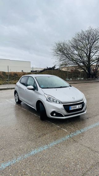 Peugeot 208 2016