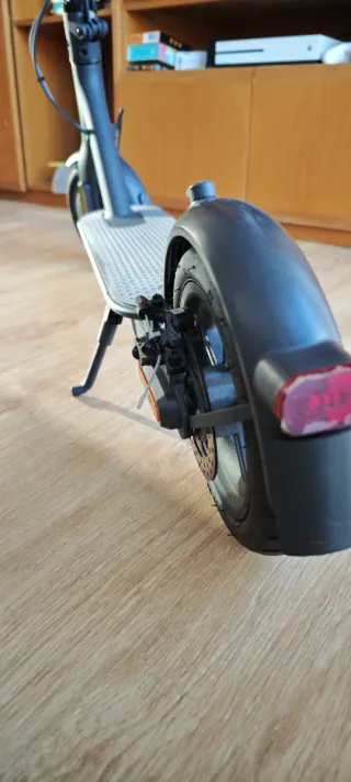 Patinete Xiaomi Mi Electric Scooter Essential