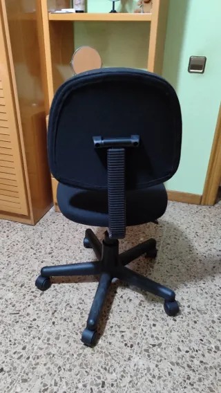 Silla de escritorio negra NUEVA