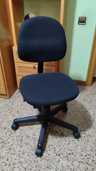 Silla de escritorio negra NUEVA