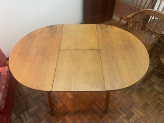 Mesa redonda extensible de madera