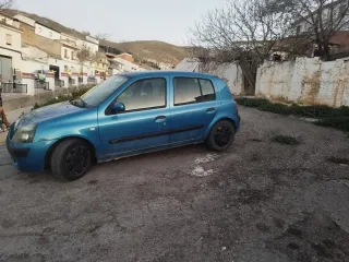 Renault Clio 2004