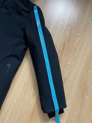 Plumífero Zara Negro con Capucha