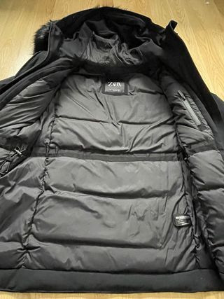 Plumífero Zara Negro con Capucha