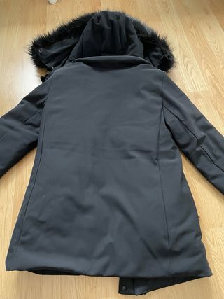 Plumífero Zara Negro con Capucha