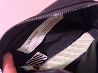 Borsello Off-White nero e bianco