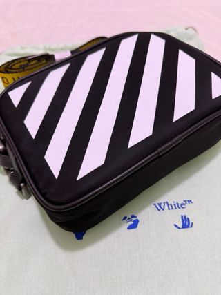 Borsello Off-White nero e bianco