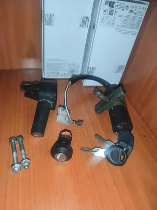 Cerraduras Aprilia Sonic Usadas