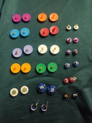 Pendientes de plástico