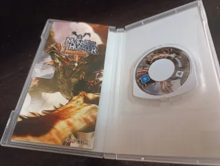 Monster Hunter Freedom PSP PAL ESP