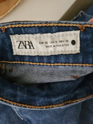 Jeans acampanados Zara azul