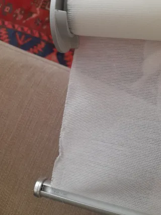 Estor enrollable translúcido Ikea en blanco