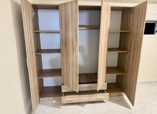 Armarios de madera nuevos