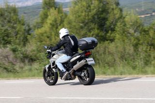 Baul trasero o maleta para scooter o mot 0204