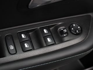 Peugeot e-208 Eléctrico Allure Pack 100 kW (136 CV)