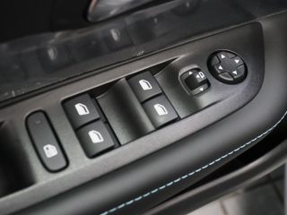 Peugeot e-208 Eléctrico Allure Pack 100 kW (136 CV)
