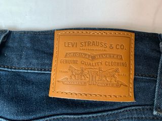 Levi's 725 High Rise Bootcut Mujer