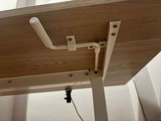 Base regulable para mesa de escritorio