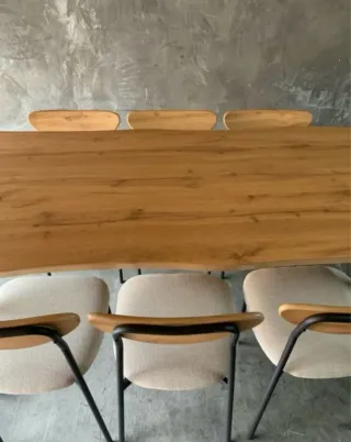 Mesa comedor y 6 sillas madera y metal