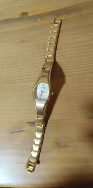 Reloj Racer Dorado y Blanco