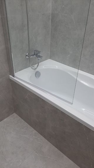 Reforma de baño y colocación de azulejos