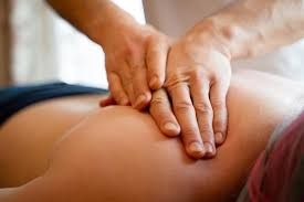 Masaje terapéutico profesional Barcelona masajista