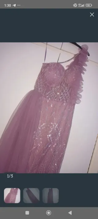 Vestido rosa plateado con pedrería