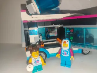 Furgoneta Heladería pinguino 60384 Lego City