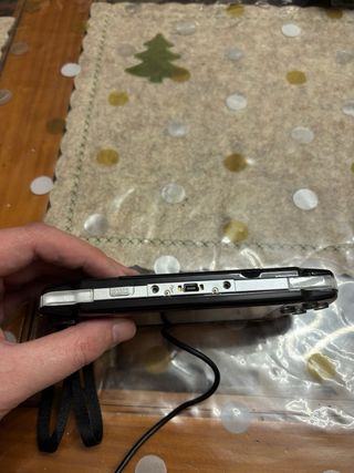 PSP 2004 Negra + 3 Juegos + 2 peliculas