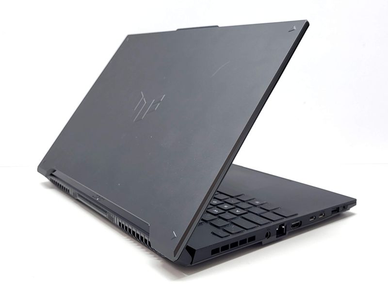 pc portatil asus tuf gaming a16 afbeelding 2