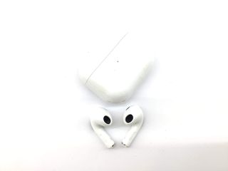 in-ear apple airpods 3 gen