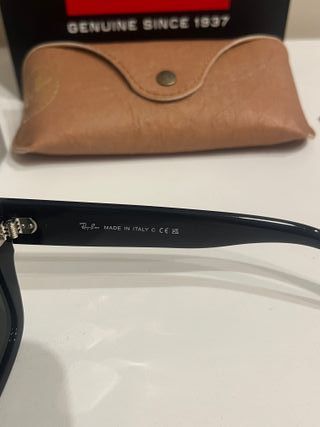 Ray-Ban State Street RB2186 Occhiali da Sole Neri