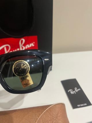 Ray-Ban State Street RB2186 Occhiali da Sole Neri