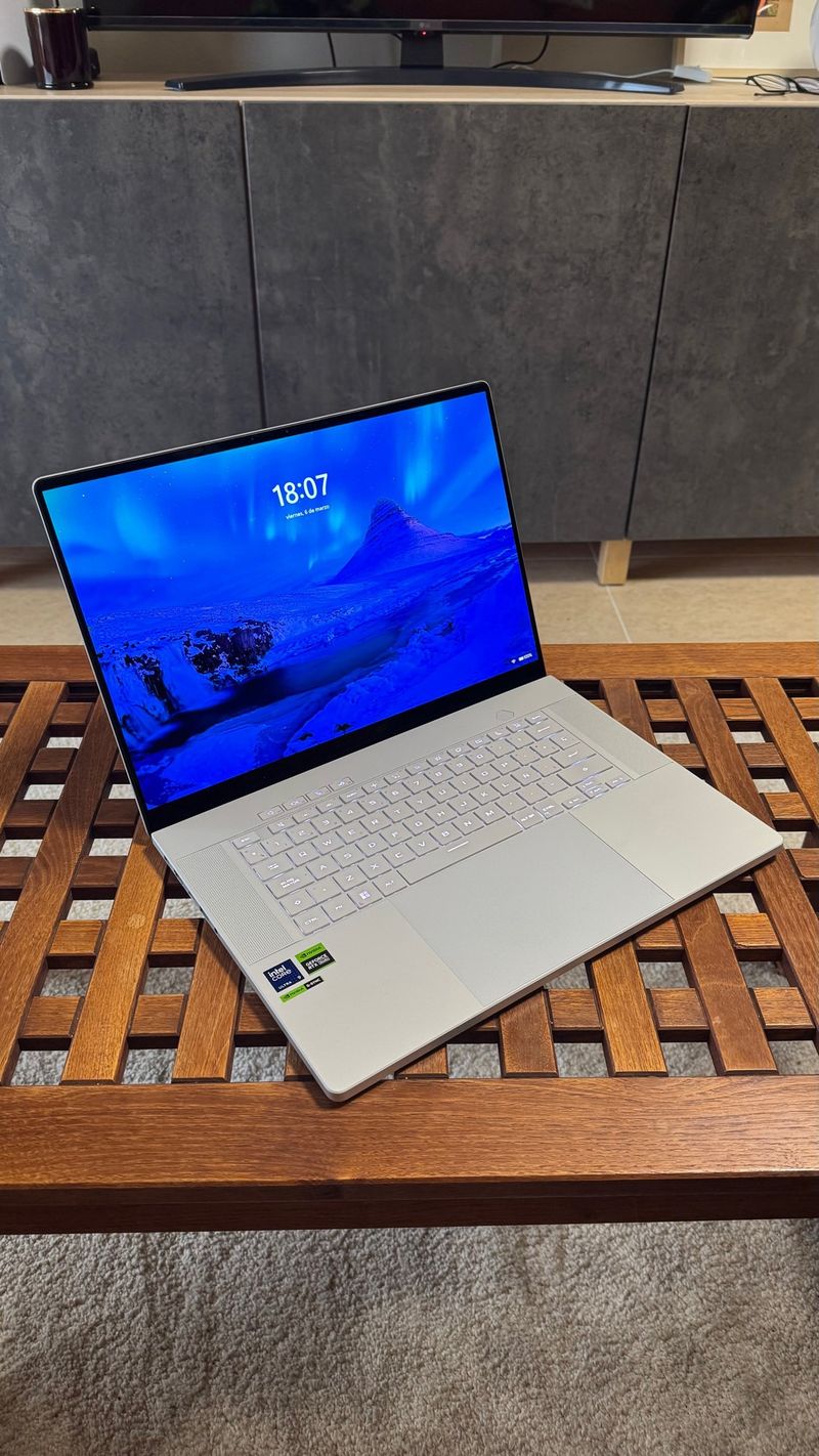 Asus ROG Zephyrus G16 Plata | 32GB de RAM