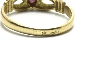 anillo oro 18k con piedra con rubi