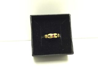 anillo oro 18k con piedra con rubi