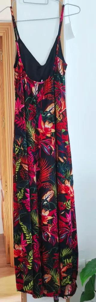 Vestido largo estampado floral negro