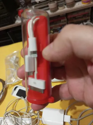 Lote Apple: iPhone, iPod Shuffle, Accesorios