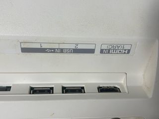 Smart TV LG Blanca 32” + brazo/grúa