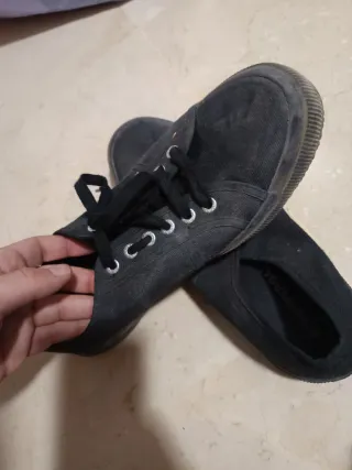 Superga negras talla 44