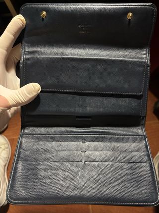 Cartera LV Porte Trésor International Mini Lin