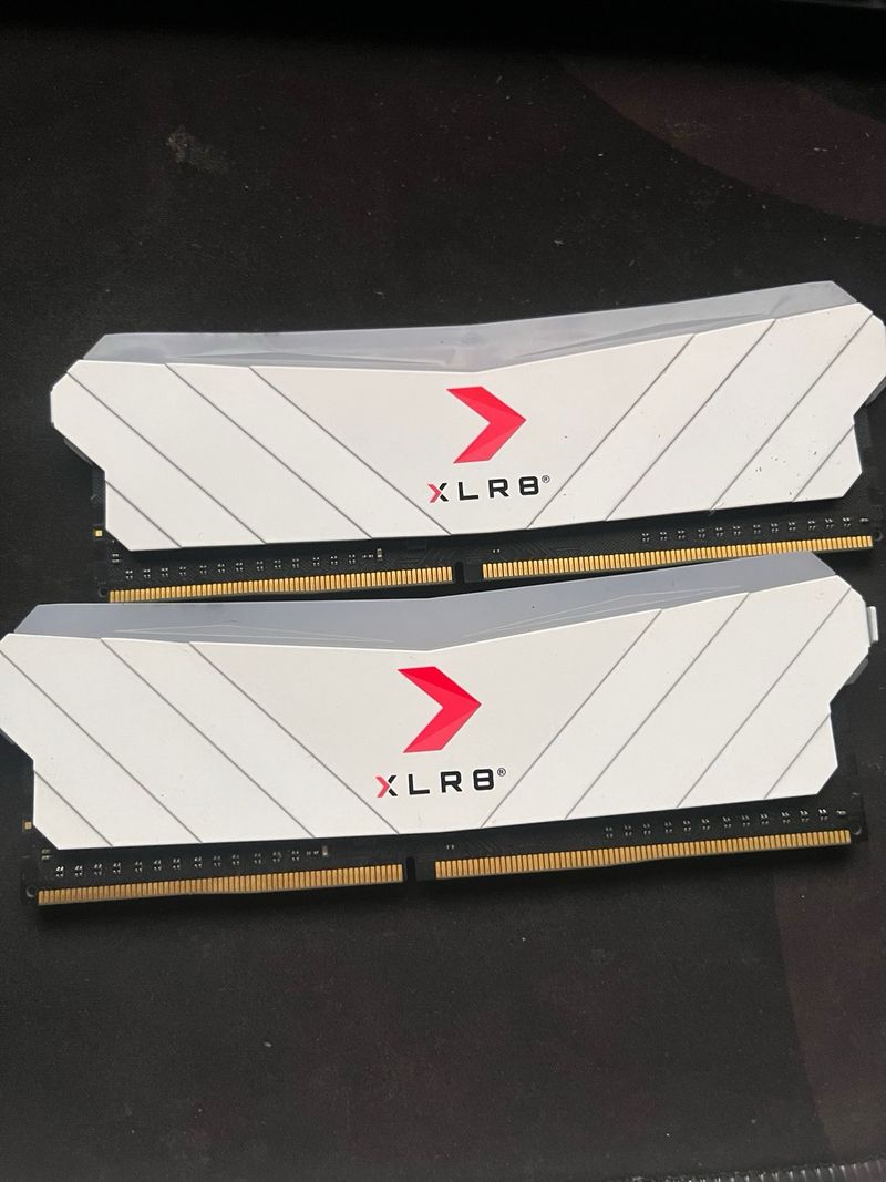 2x 8GB DDR4 3200MHz PNY XLR8 RGB afbeelding 2