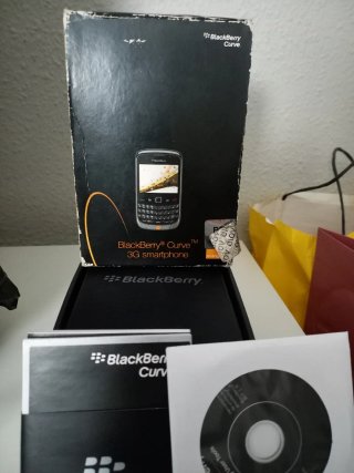 BlackBerry Curve 3G Smartphone Caja