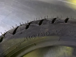 Neumático Michelin 110/80-14 nuevo
