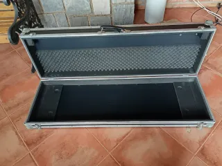 Órgano Hammond XK-1. En el precio se incluye flyca