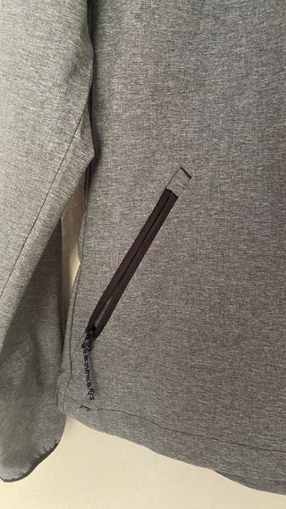 Cortavientos Columbia gris nuevo