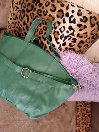 Borsa a spalla verde con tracolla